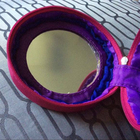 American Eagle Mini Travel Case - Picture 5 of 6